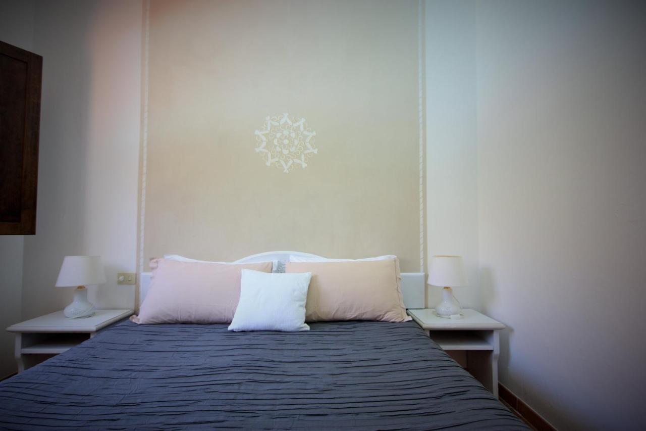 Boutique Hotel Sant'Andrea & Relais 산판탈레오 외부 사진