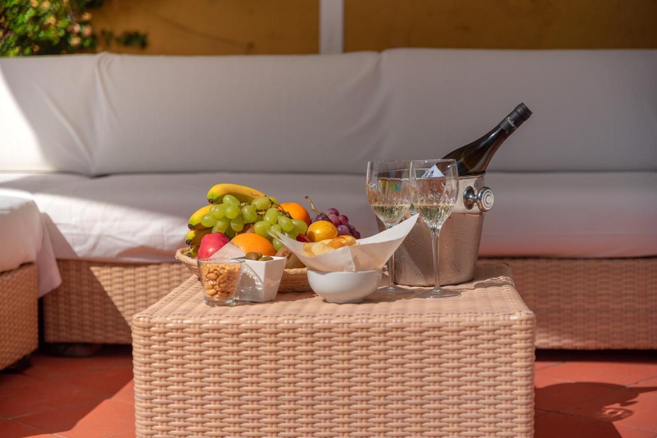 Boutique Hotel Sant'Andrea & Relais 산판탈레오 외부 사진