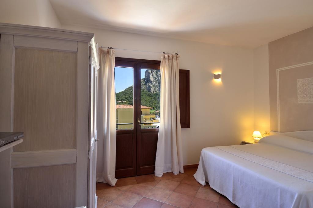 Boutique Hotel Sant'Andrea & Relais 산판탈레오 객실 사진